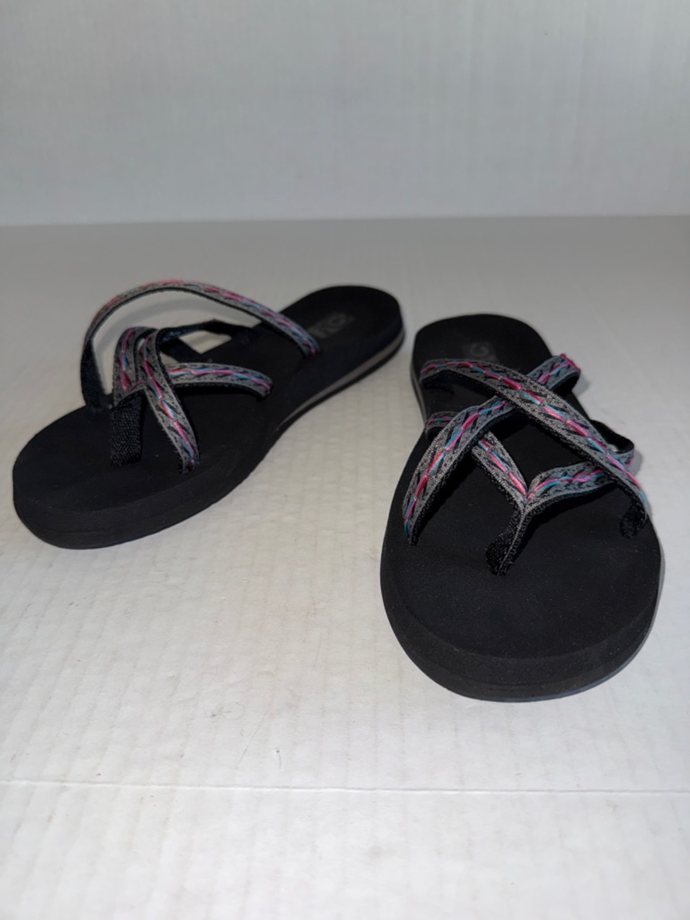 Teva Olowahu Flip Flop Sandals - Picture 2 of 11